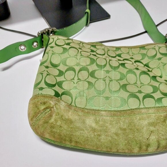 COACH Neon Lime Green Signature Monogram Soho Y2K Bag RARE Color Tassel 9362 - Picture 3 of 16